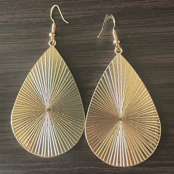 🆕 Colorful Teardrop Earrings - Picture 2 of 2